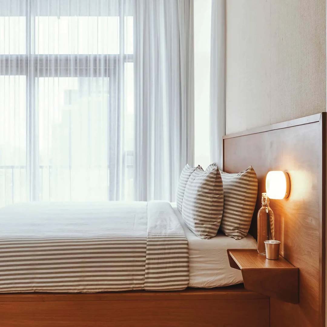 Modern Round LED Wall Light – Elegant Glass Sconce for Living Room, Hallway, Bedroom, and Bathroom