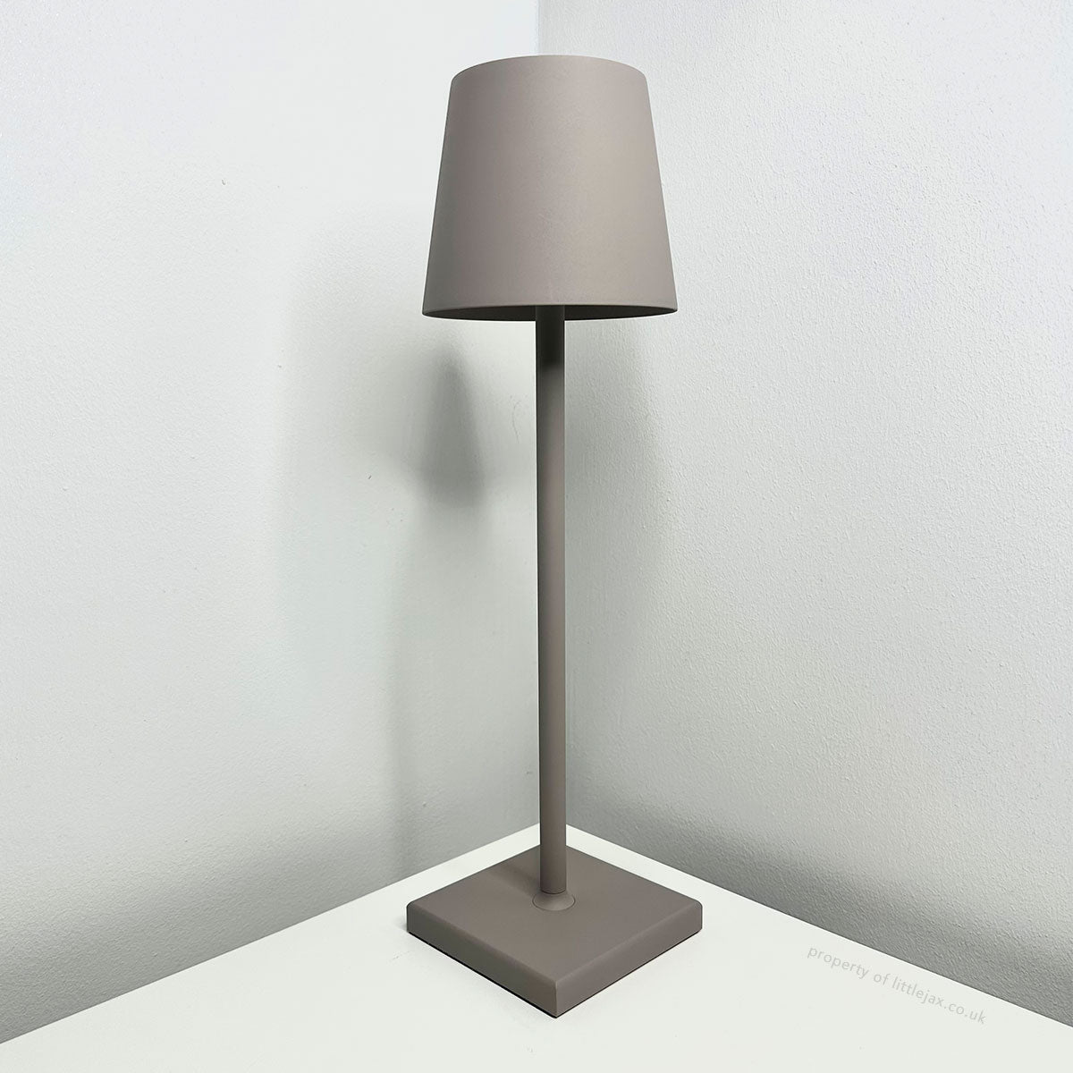 Variant image for Cordless Modern Table Lamp with Adjustable Brightness – Minimalist Design for Home, Office, or Bedside Use-9