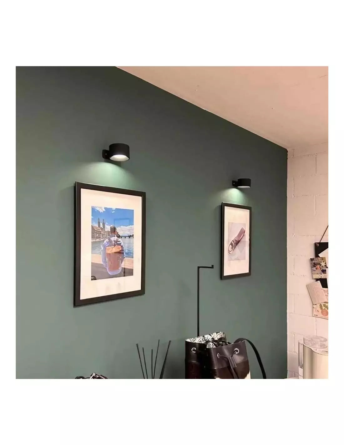 Wireless Rechargeable LED Wall Lamp – 360° Swivel Touch Control Wall Light for Indoor Use, Adjustable Brightness and Colors